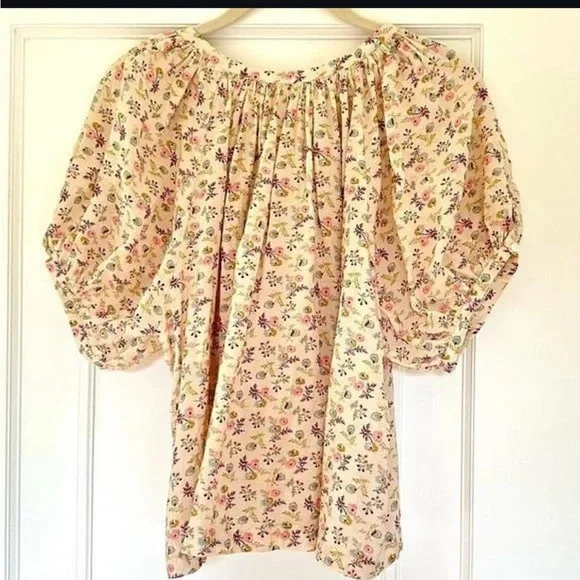 Doen June Top in Feathered Floral - Picture 6 of 11